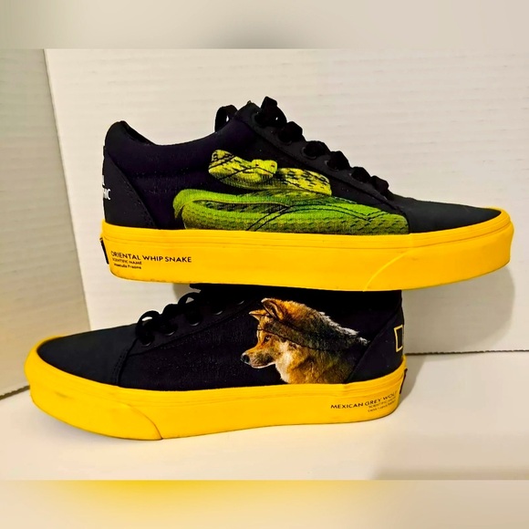 Vans x National Geographic Old Skool Size Mens 4.5 womens 6  Frog Wolf Snake - Picture 1 of 9